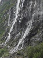 cruisen in de fjorden van Noorwegen foto