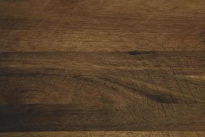 gekleurde hout tafel verdieping met natuurlijk patroon textuur. leeg houten bord achtergrond. leeg sjabloon voor ontwerp foto