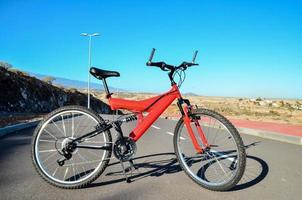 rood berg fiets foto