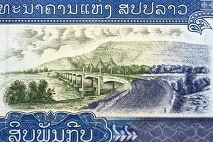 Thais lao vriendschap brug van lao geld foto