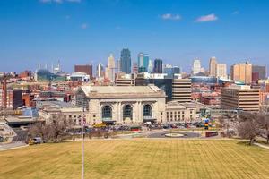 uitzicht op de skyline van Kansas City in Missouri foto