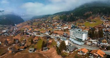 antenne panorama van de grindelwald, Zwitserland dorp visie in de buurt Zwitsers Alpen foto