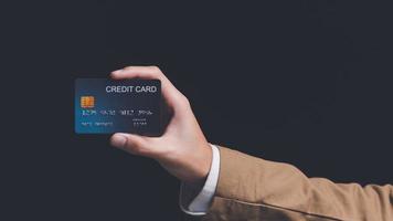 consumenten gebruik credit kaarten naar gedrag financieel transacties, betaling met draadloze communicatie technologie, digitaal geld overdracht, online betaling winkelen, digitaal bank en online betaling concept foto