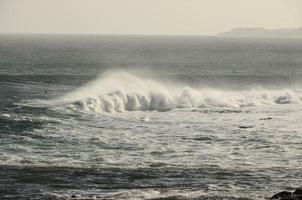 reusachtig zee golven foto