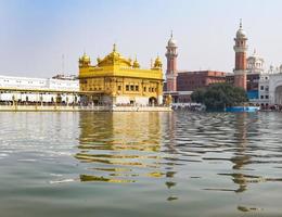 mooi visie van gouden tempel - Harmandir sahib in amritsar, punjab, Indië, beroemd Indisch Sikh mijlpaal, gouden tempel, de hoofd heiligdom van sikhs in amritsar, Indië foto