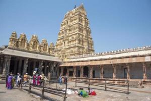 hampi, karnataka, Indië - okt 31 2022 - virupaksha tempel toegewijd naar heer shiva is gelegen in hampi in Indië. foto