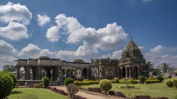 itagi, karnataka, Indië - nov 4 2022 - mahadeva tempel toegewijd naar heer shiva in itagi in kop, karnataka, Indië foto