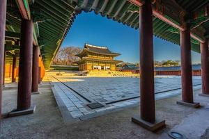 changdeokgung-paleis in de stad van seoel, zuid-korea foto