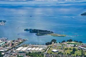 copolia spoor visie van de sport complex en woon- regering huis, en de energie eiland, mahe Seychellen foto