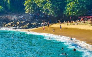 puerto escondido oaxaca Mexico 2022 strand zand blauw water reusachtig surfer golven carrizalillo puerto escondido. foto