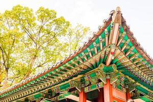 gebouwen in changdeokgung-paleis in de stad van seoel, zuid-korea foto