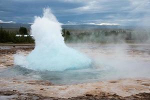 verbazingwekkend geiser in IJsland, Europa foto