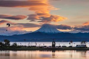 de stad van petropavlovsk-kamchatsky foto