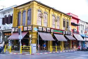 phuket, Thailand -nov 15, 2018- sino-portugees bouwkundig gebouwen Aan talang weg, beroemd toerist attractie van phket stad. foto