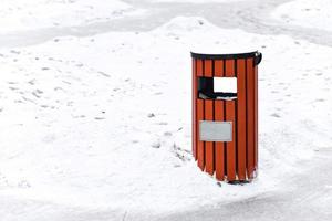 vuilnis bak in winter foto