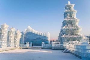 harbin Internationale ijs en sneeuw beeldhouwwerk festival is een jaar- winter festival in harbin, China. het is de wereld grootste ijs en sneeuw festival. foto