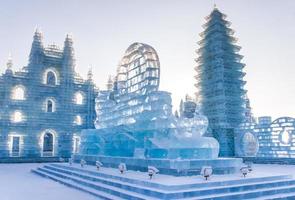 harbin Internationale ijs en sneeuw beeldhouwwerk festival is een jaar- winter festival in harbin, China. het is de wereld grootste ijs en sneeuw festival. foto