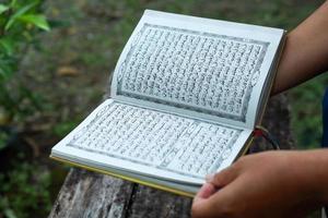 lezing de Koran foto