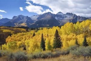 Colorado rotsachtig bergen gedurende de de vallen seizoen foto