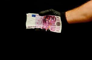 hand met geld foto