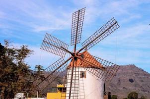 een oud windmolen foto