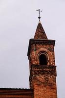 de toren van een kerk foto