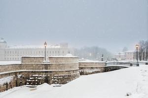 stedelijk winter visie van de oude Russisch stad van gatchina. foto