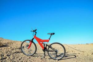 rood berg fiets foto