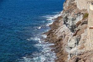 zonnig zeegezicht Aan de Spaans kanarie eiland van oma canaria tussen puero rico en playa amadores foto