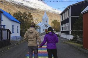 seydisfjordur kerk in IJsland foto