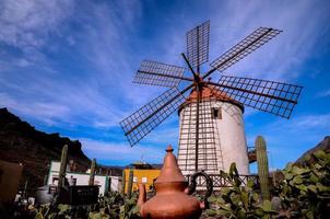 traditioneel windmolen Aan Tenerife foto