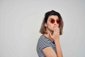 vrouw vervelend zonnebril mode poseren zomer foto