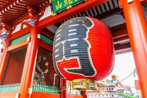 sensoji-tempel op het asakusa-gebied van tokyo, japan foto