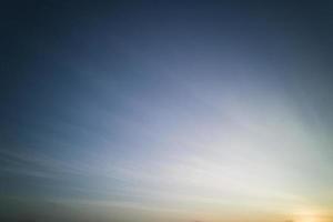 wolk bij zonsondergang foto