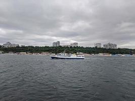 visie van het zeilen jachten in de haven foto