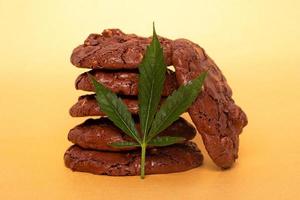 koekjes met medische marihuana, cannabis drugsvoedsel foto