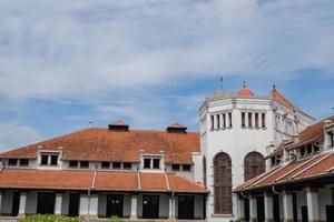 de oud station van semarang centraal Java semarang, lawang naai. de foto is geschikt naar gebruik voor reizen bestemming, vakantie poster en reizen inhoud media.