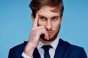 bedrijf Mens in pak uitvoerend zelfvertrouwen studio foto