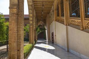 groot historisch paleis in saragossa Spanje Aan een warm zonnig dag binnen foto