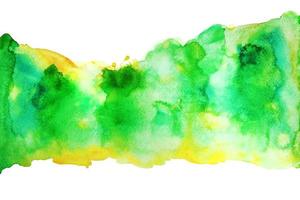 groen waterverf hand- schilderij en plons abstract structuur Aan wit papier achtergrond foto