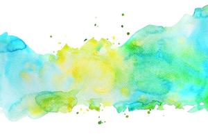 blauw, groen en geel waterverf hand- schilderij en plons abstract structuur Aan wit papier achtergrond foto