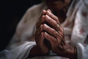 vrouw handen samen gebed naar god, berouw generatief ai foto