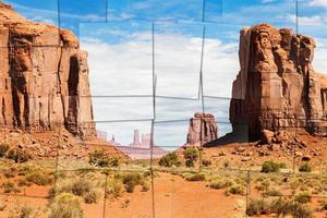 creatief afbeelding van monument vallei in Verenigde Staten van Amerika - toneel- rood landschap met blauw lucht. foto