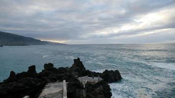 toneel- visie van de kust foto