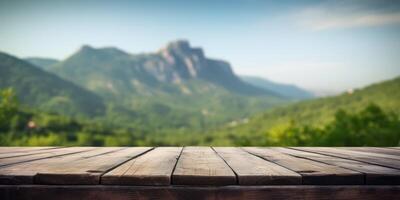 leeg houten tafel met groen berg achtergrond, vrij ruimte voor Product Scherm. generatief ai foto