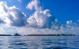 isla mujeres panorama visie van snelheid boot in Cancun Mexico. foto