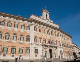 Rome Italië 2023 palazzo montecitorio is een historisch gebouw in Rome , welke huizen de kamer van afgevaardigden van de republiek foto