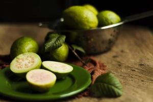 close-up guave fruit plaat foto