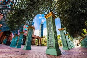 taipei, Taiwan - okt 09, 2017-taipei wereld financieel centrum is een mijlpaal wolkenkrabber in taipei, Taiwan. de gebouw was officieel geclassificeerd net zo de s werelds hoogste in 2004 tot 2010. foto