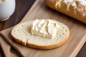 vers gebakken brood Aan een houten bord, close-up.bagel generatief ai foto